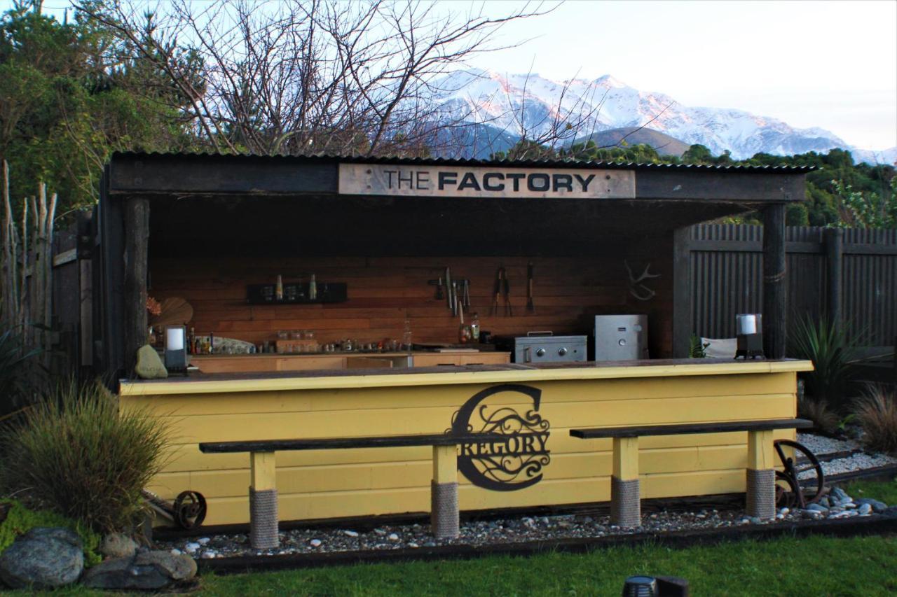 The Factory Luxury Accomodation Кайкура Екстериор снимка