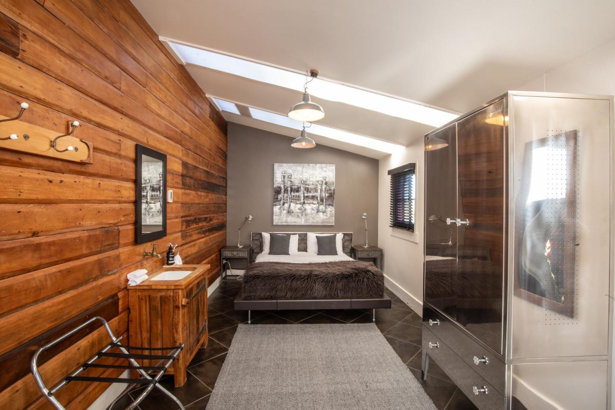 The Factory Luxury Accomodation Кайкура Екстериор снимка